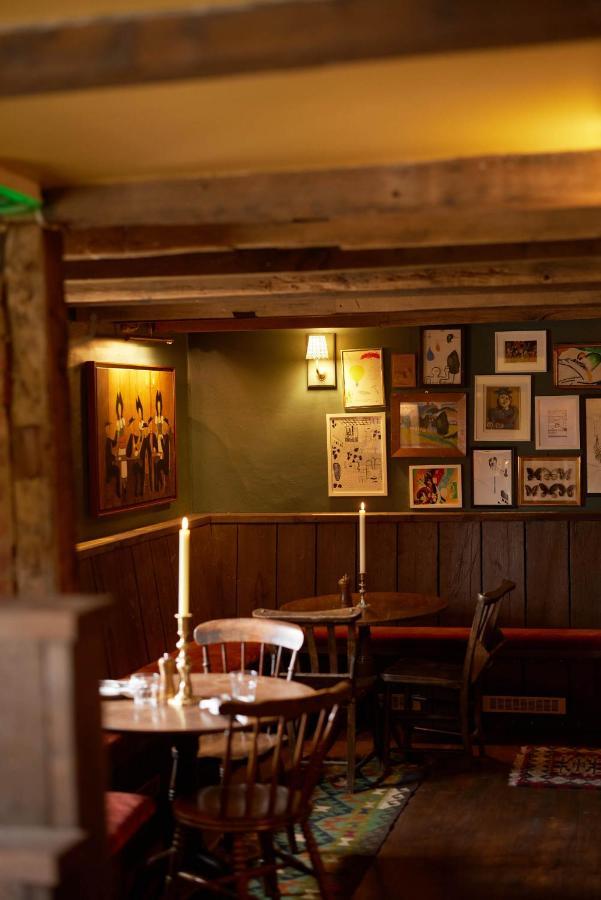 The Queen'S Head Broad Chalke Eksteriør bilde